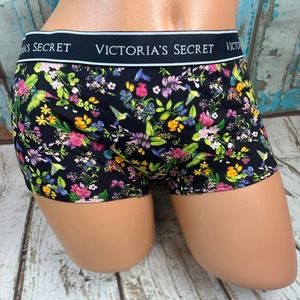 🍑5/$40 VS Shortie Panty